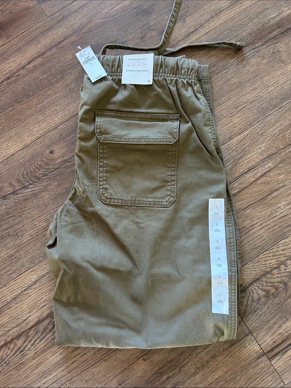 Banana Republic Olive tapered ankle Chino Pants